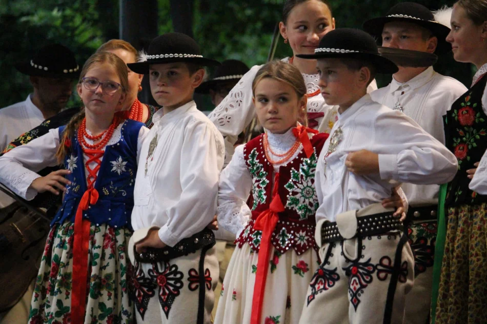 Folklor z różnych stron świata na Święcie Dzieci Gór - zdjęcie 9