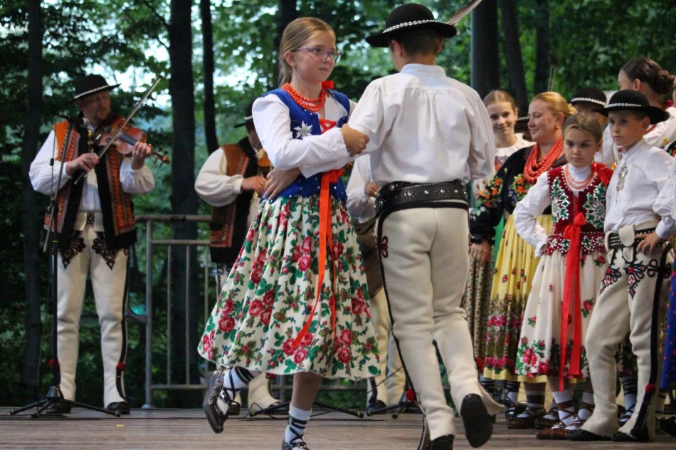 Folklor z różnych stron świata na Święcie Dzieci Gór - zdjęcie 13