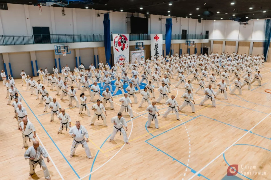 Triumf limanowskich karateków na 50. Wschodnioeuropejskim Obozie Karate Kyokushin w Krakowie - zdjęcie 8