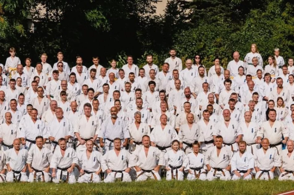 Triumf limanowskich karateków na 50. Wschodnioeuropejskim Obozie Karate Kyokushin w Krakowie - zdjęcie 18