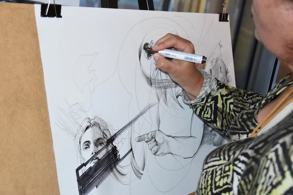 W Miejskiej Galerii Sztuki odbył się wernisaż wystawy Witolda Kubichy - zdjęcie 14