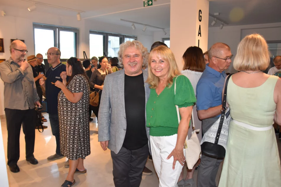 W Miejskiej Galerii Sztuki odbył się wernisaż wystawy Witolda Kubichy - zdjęcie 16