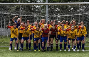 Kobieca drużyna Limanovii gromi rywalki - Zdjęcie główne