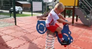 Nowy plac zabaw i zmodernizowane boisko wielofunkcyjne - zdjęcie 2