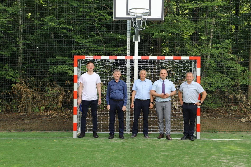 Nowy plac zabaw i zmodernizowane boisko wielofunkcyjne - zdjęcie 14