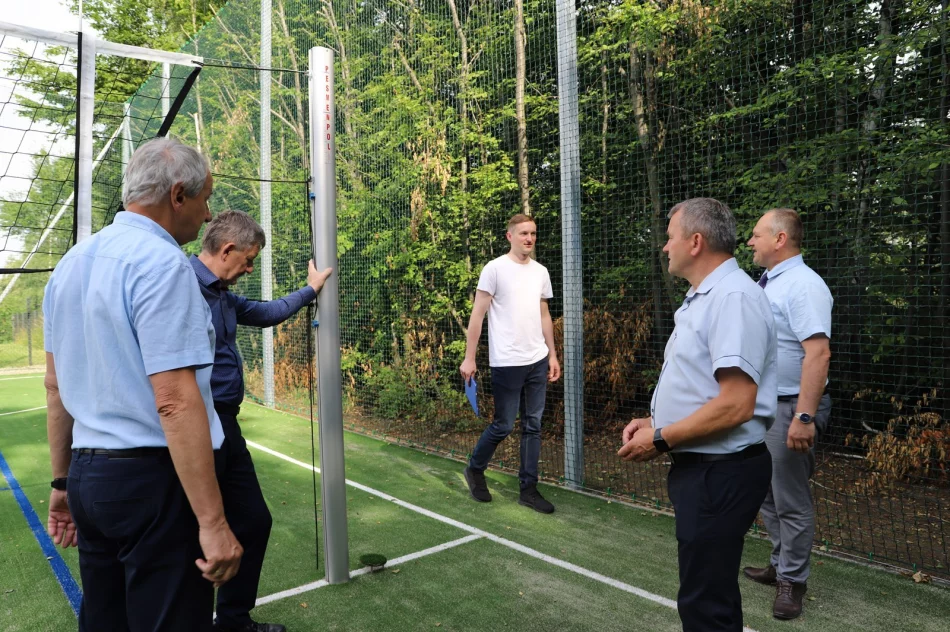 Nowy plac zabaw i zmodernizowane boisko wielofunkcyjne - zdjęcie 18