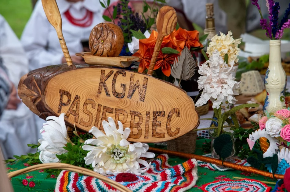 Sukcesy gminnych gospodyń na XXII Powiatowym Przeglądzie KGW w Limanowej - zdjęcie 2