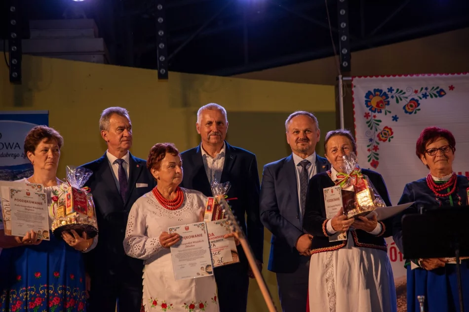 Sukcesy gminnych gospodyń na XXII Powiatowym Przeglądzie KGW w Limanowej - zdjęcie 4