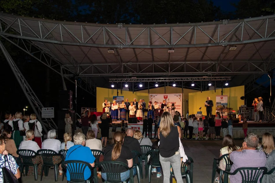 Sukcesy gminnych gospodyń na XXII Powiatowym Przeglądzie KGW w Limanowej - zdjęcie 11