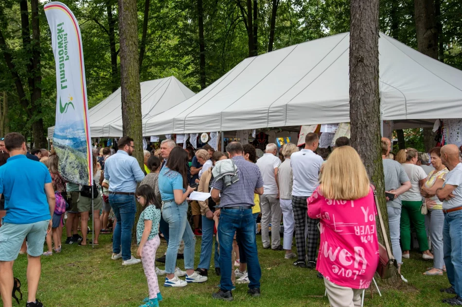 Sukcesy gminnych gospodyń na XXII Powiatowym Przeglądzie KGW w Limanowej - zdjęcie 15