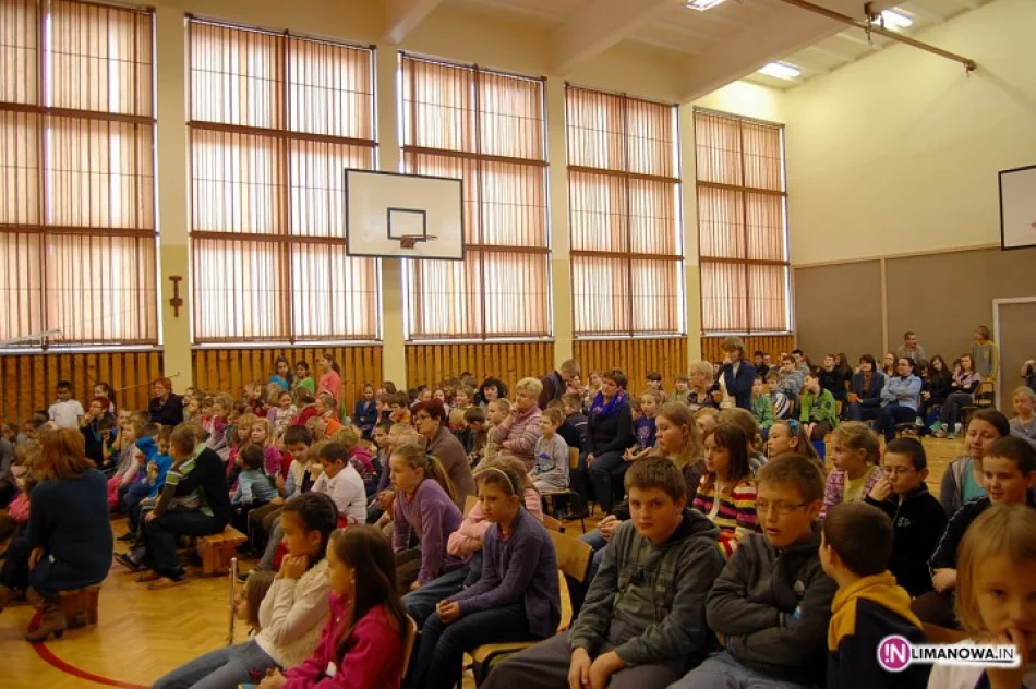 Młodzi muzycy koncertowali w ZSS nr 4 - zdjęcie 2