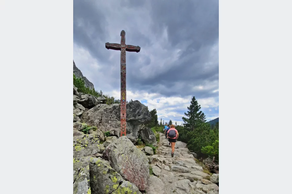 Letnia akcja „Wakacje z Przewodnikiem” organizowana przez limanowski oddział PTTK przyciąga turystów - zdjęcie 11