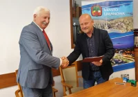 Umowa podpisana. Komunikacja miejska od 1 września - zdjęcie główne