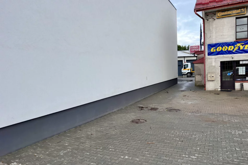 Kanał zatkany, a teren dworca zalany. Mieszkańcy wcześniej interweniowali - zdjęcie 8