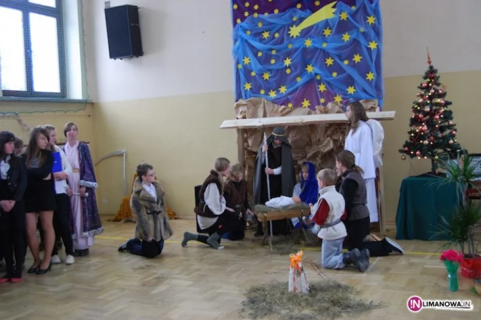 Spotkanie opłatkowe dla  seniorów i samotnych - zdjęcie 3