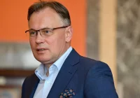 "Arkadiusz Mularczyk krytykuje "The New European" za artykuł o PiS" - zdjęcie główne