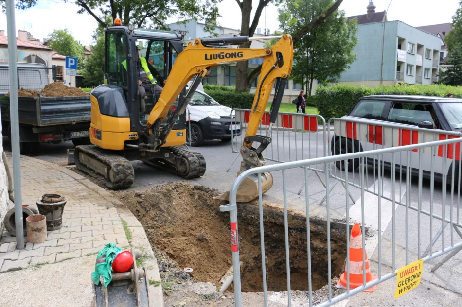 Na terenie miasta trwa przebudowa sieci wodociągowej - zdjęcie 9