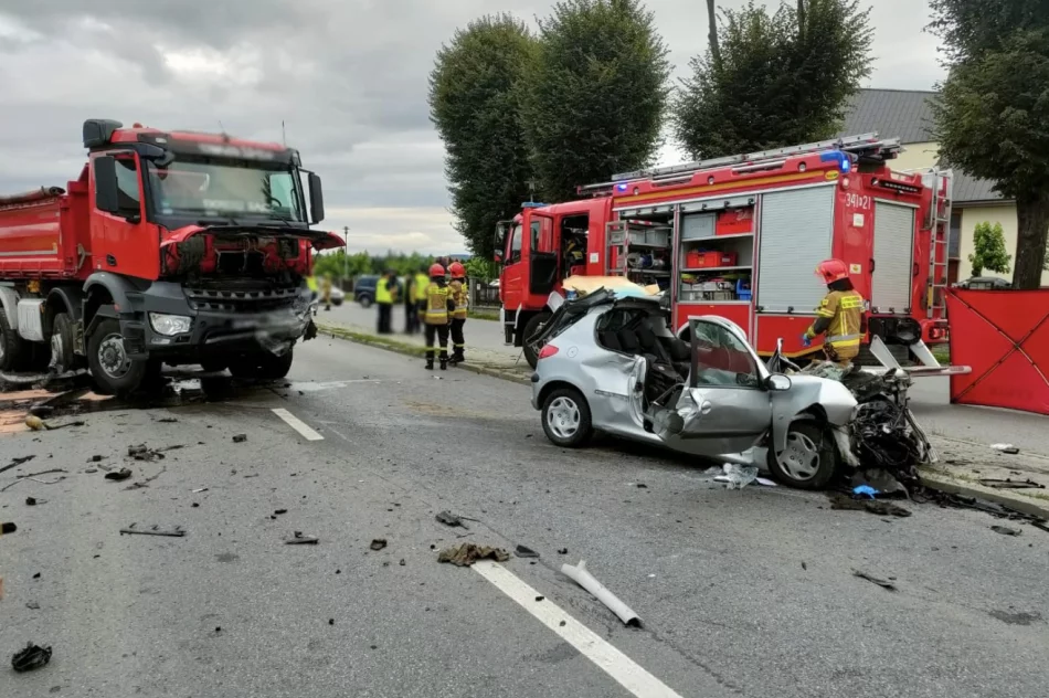 Tragiczny wypadek w Świniarsku: 21-letni kierowca nie żyje - zdjęcie 2