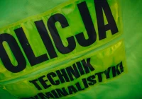 Śmierć w budynku gospodarczym. Ciało 57-latka zabezpieczone do sekcji - zdjęcie główne
