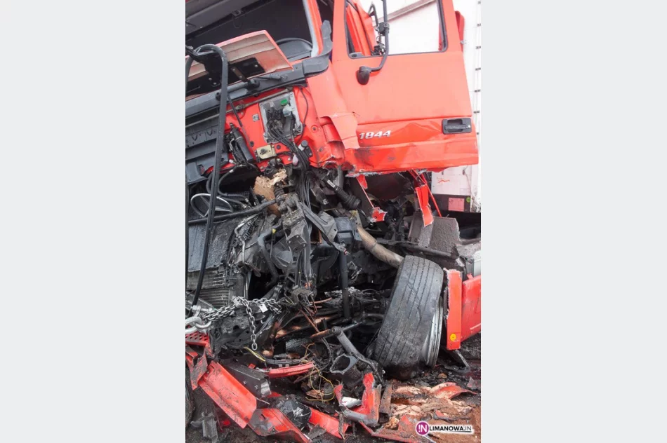 Zderzenie tirów. Koniec utrudnień - zdjęcie 3