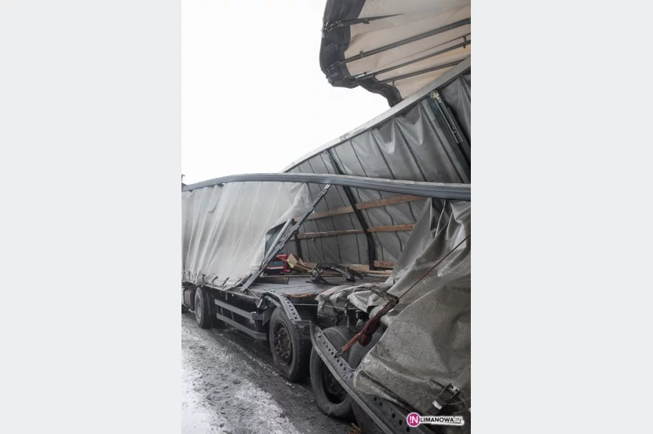 Zderzenie tirów. Koniec utrudnień - zdjęcie 4