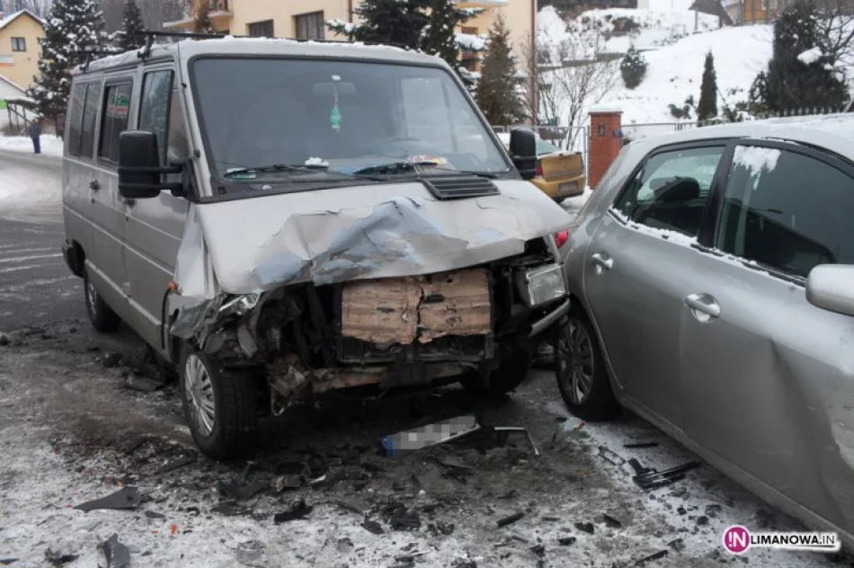 Zderzenie pod Urzędem Gminy - zdjęcie 2