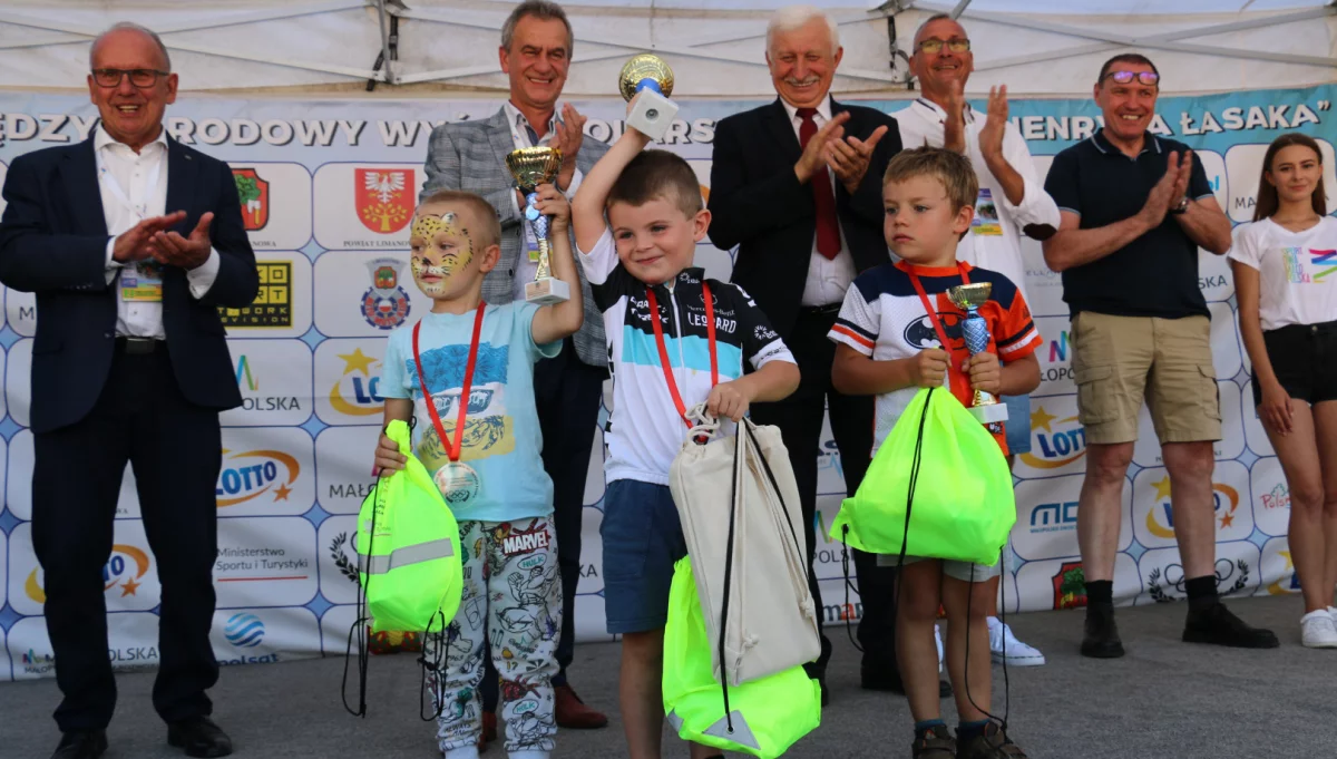 Mini Wyścig Henryka Łasaka zgromadził 100 młodych kolarzy