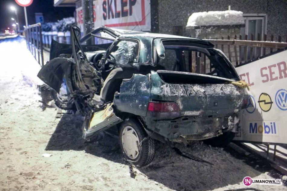 Cztery młode osoby ranne w wypadku - zdjęcie 3