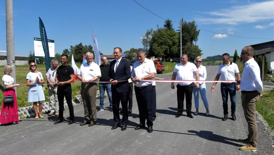 Wiceminister na otwarciu drogi - zdjęcie 1