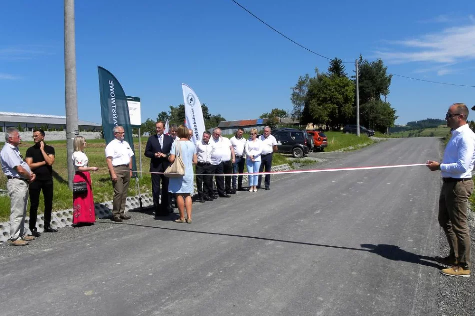 Wiceminister na otwarciu drogi - zdjęcie 2