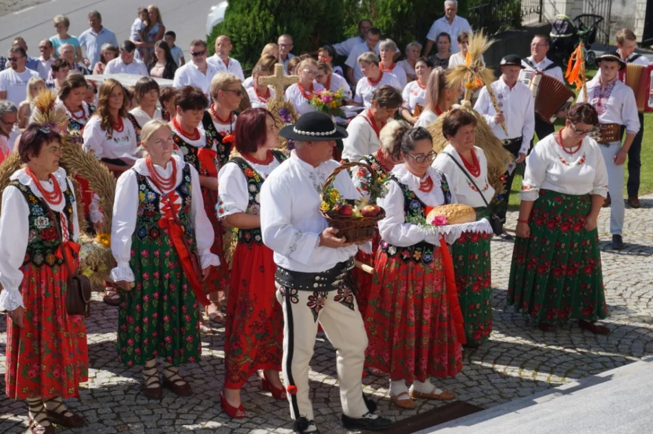Uroczystość w hołdzie plonom i tradycji - zdjęcie 15