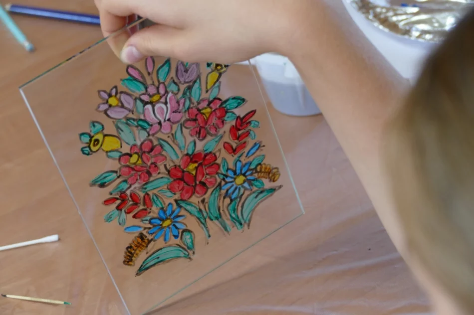 Śladami Gawrona: od inspiracji do witrażu - zdjęcie 4