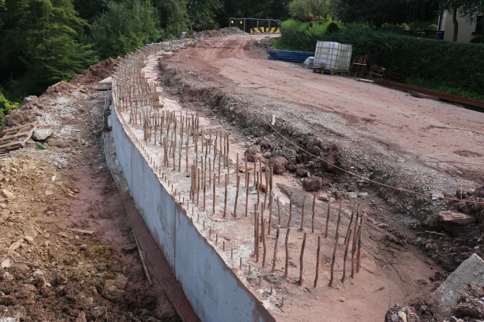 Postępują prace nad stabilizacją osuwiska przy ul. Paderewskiego - zdjęcie 2