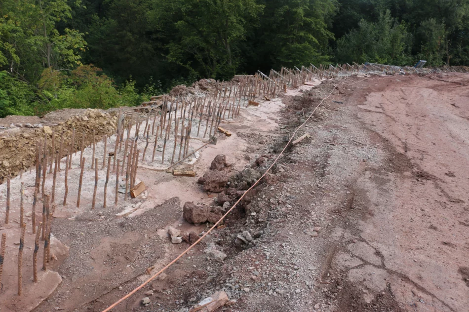 Postępują prace nad stabilizacją osuwiska przy ul. Paderewskiego - zdjęcie 3