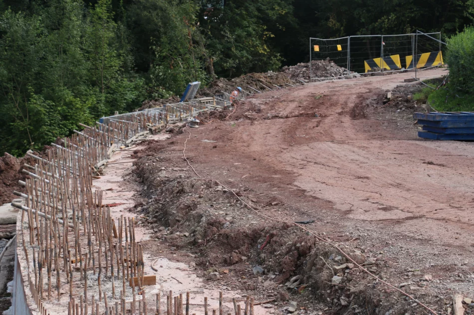 Postępują prace nad stabilizacją osuwiska przy ul. Paderewskiego - zdjęcie 8