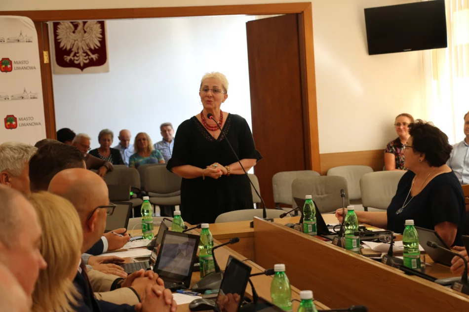 Podziękowania dla dyrektorów placówek oświatowych podczas sesji Rady Miasta - zdjęcie 5