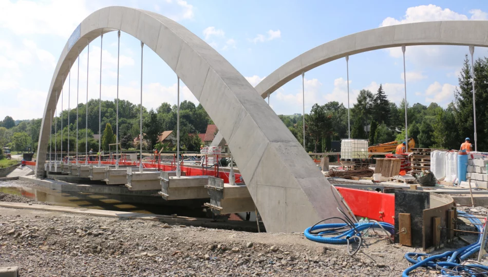 Budowa mostu w ciągu ulicy Lipowej – roboty postępują - zdjęcie 1