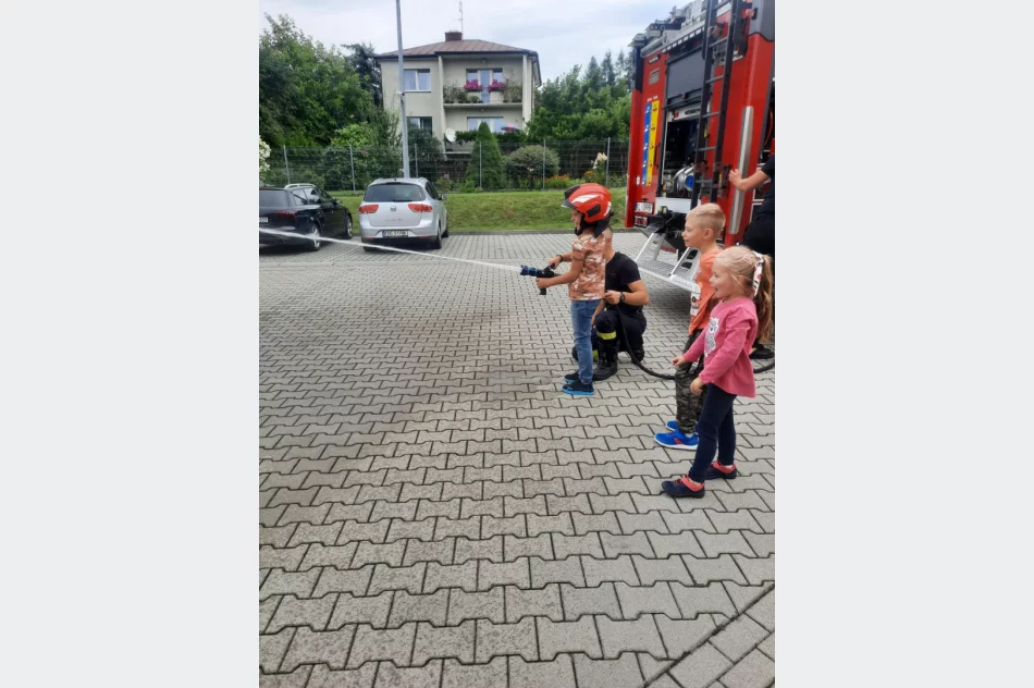 Poznali pracę strażaków - zdjęcie 13