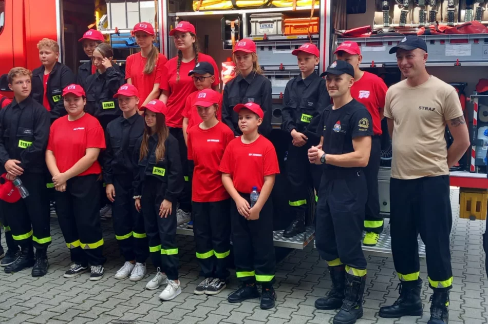 Poznali pracę strażaków - zdjęcie 16