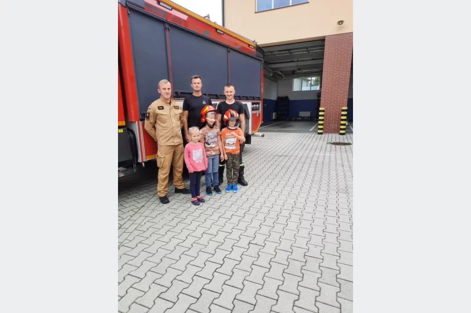 Poznali pracę strażaków - zdjęcie 18