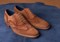 Buty zamszowe: wygoda i jakość w jednym produkcie. - zdjęcie główne