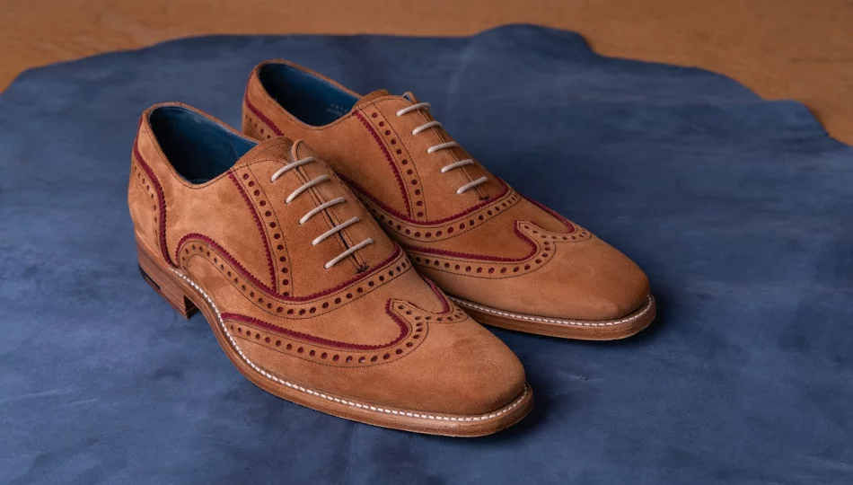 Buty zamszowe: wygoda i jakość w jednym produkcie. - zdjęcie 1