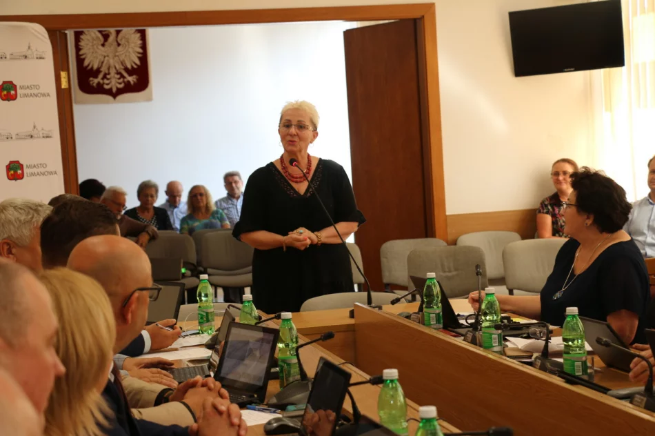 Dyrektorki przechodzą na emeryturę - podziękowania na sesji - zdjęcie 3
