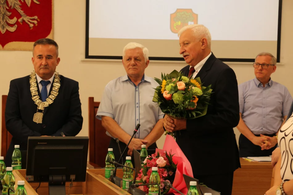 Dyrektorki przechodzą na emeryturę - podziękowania na sesji - zdjęcie 4