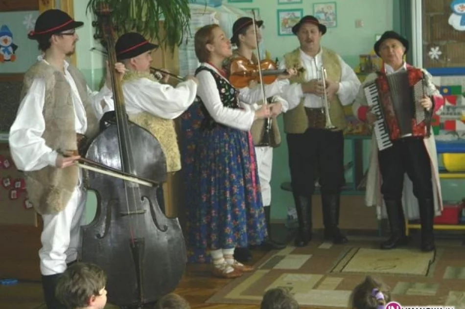 Dzieci poznają obrzędy kolędnicze - zdjęcie 3