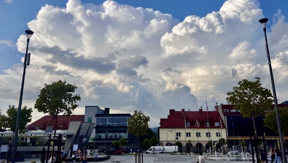 Upały do 39 st C oraz drugi stopień ostrzeżenia o burzach - zdjęcie 1
