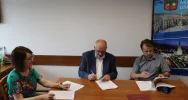 Podpisano umowę na remont dróg wewnętrznych i placów przy blokach nr 6 i 7 na os. przy ulicy Zygmunta Augusta - zdjęcie 3