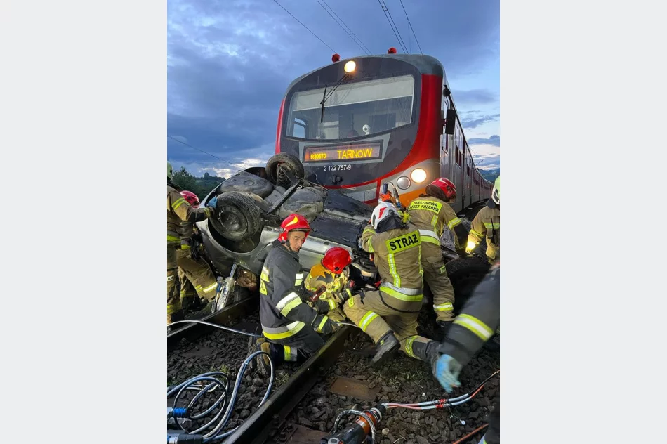 Kierowca aresztowany; był pijany i pod wpływem narkotyków - zdjęcie 8