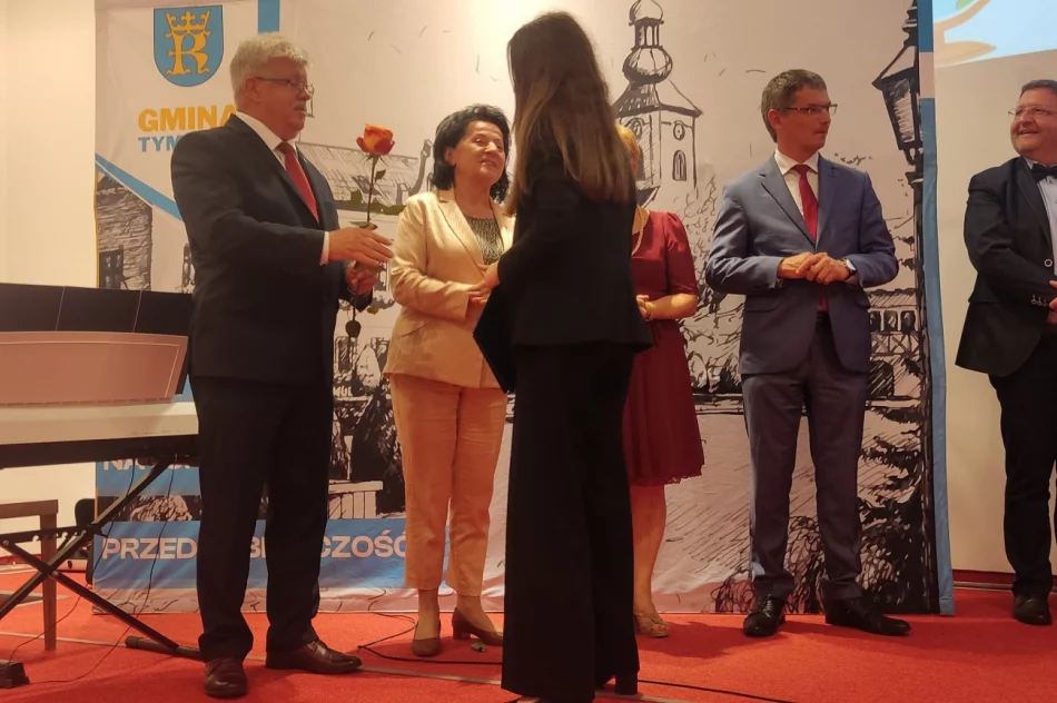 Motywacyjne stypendia dla uczniów rozdane - zdjęcie 17