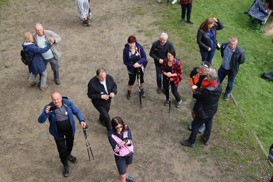 W niedzielę 3 września w ramach akcji „Odkryj Beskid Wyspowy” turyści odkrywali Miejską Górę - zdjęcie 10
